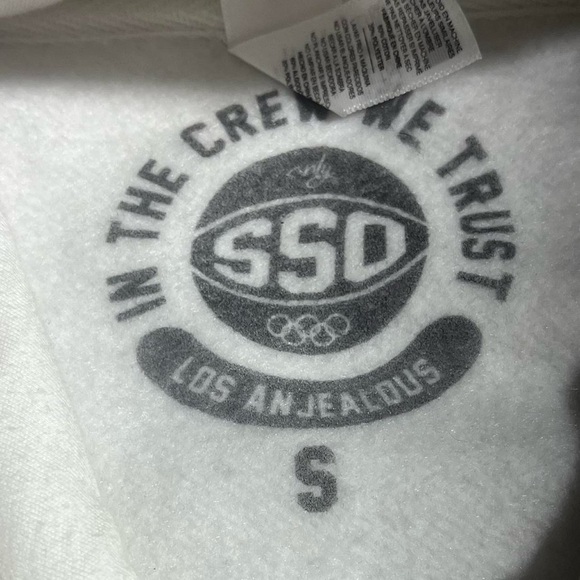 Kobe Bryant white hoodie #Lakers #goat 
2 minor flaws, last pictures for details - Picture 3 of 8